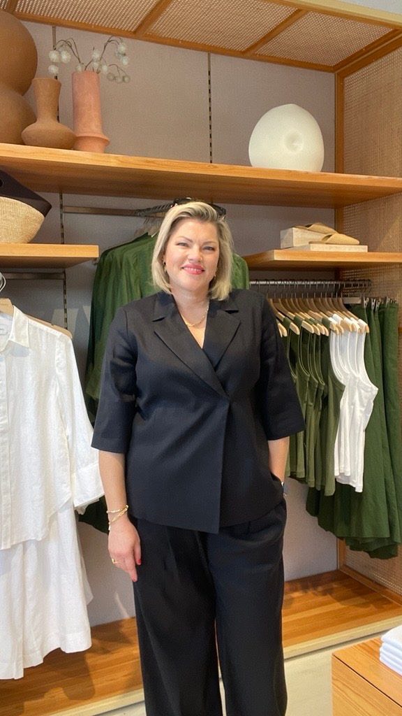 Instagram post by @bridgetbellstylist for Commonry. Caption reads: [...] one of my favourite Melbourne brands!....