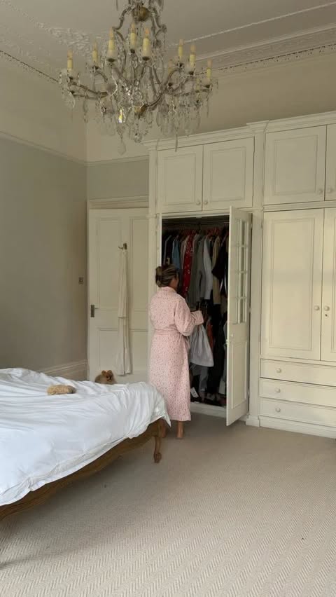 Instagram post by @jasmingreenx for Hairburst. Caption reads: no better feeling than fresh hair....