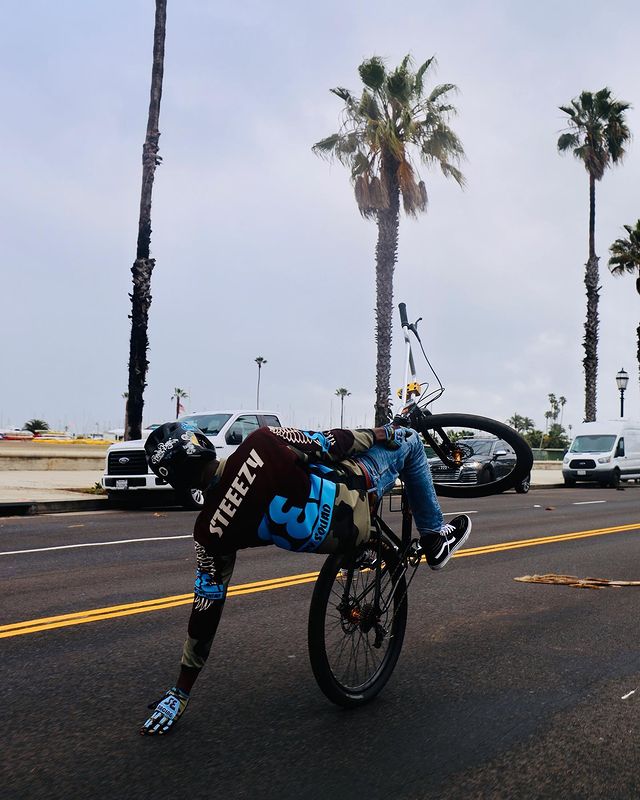 Instagram post by @steeezyfilmz for SE Bikes. Caption reads: It’s been real ✌🏾 @sebikes 
Grateful for the last....