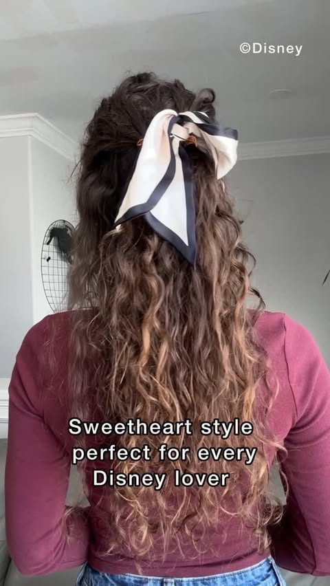 Instagram post by @the.curly.carr for FHI Heat. Caption reads: [...] using a brush is an absolute must! The....