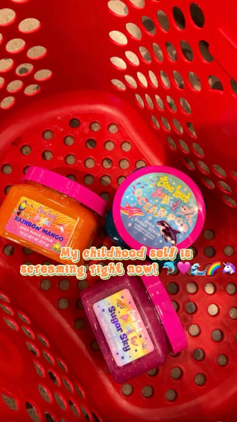 Instagram post by @leahjanae for Tree Hut. Caption reads: [...] flying around & it’s finally here! 🥳 Tree....