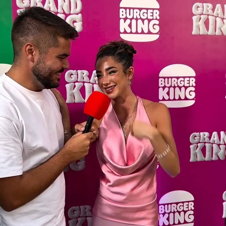 Instagram post by @abelplanelles for BURGER KING. Caption reads: Ayer 4 de los influs más top del país comenzaban....