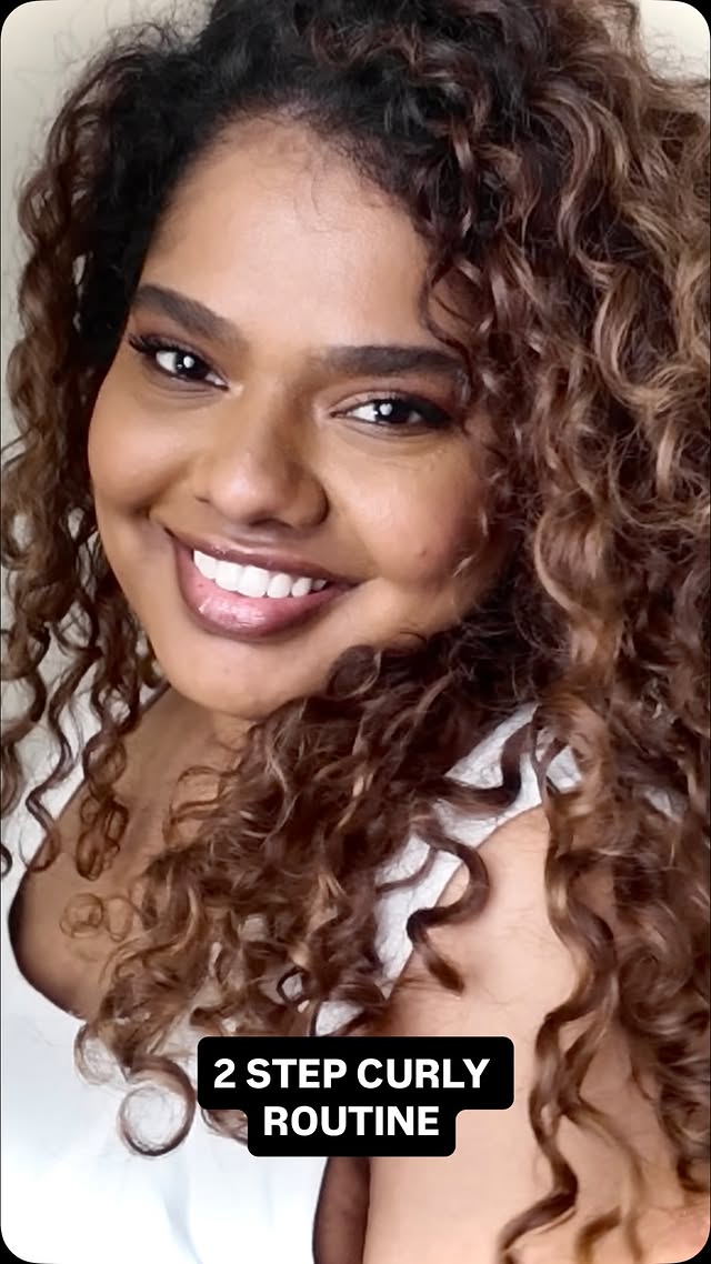 Instagram post by @thehdose for Naturali. Caption reads: [...] 2 products for the bounciest curls! 🥰....