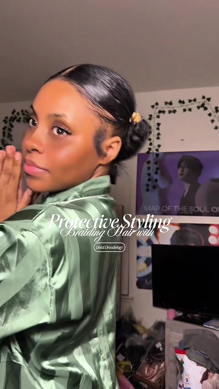 TikTok post by @namjonziee for Daixidreadology. Caption reads: [...] natural beading hair you’ll find....