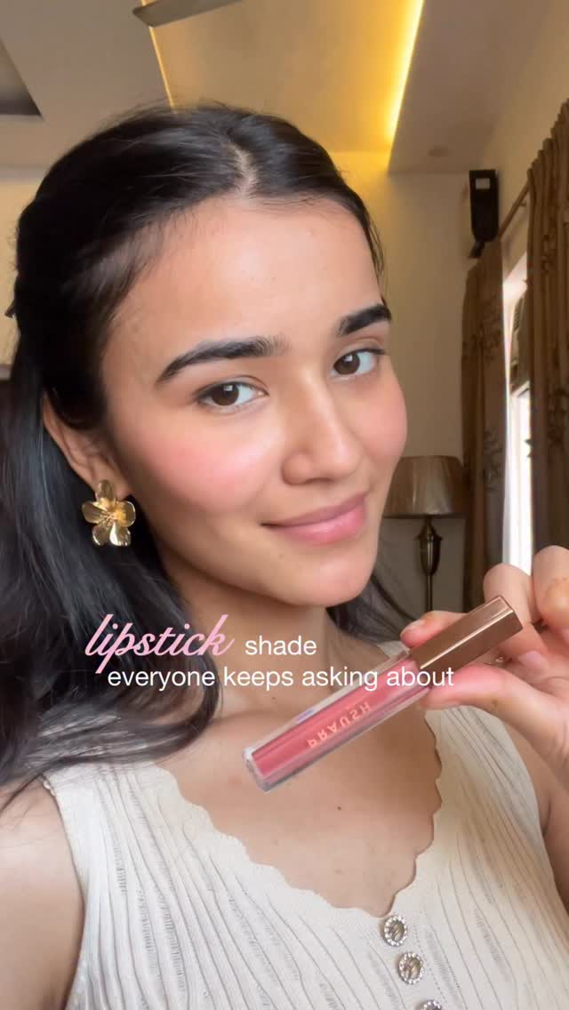 Instagram post by @niidhibhagat for Praush Beauty. Caption reads: prettiest lip shade for this winter season ft.....
