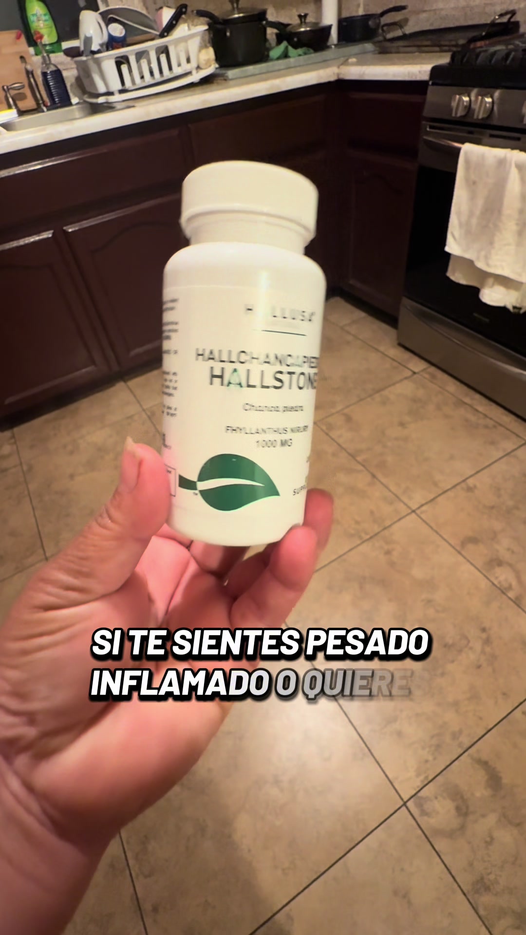 TikTok post by @alvdlop7 for Hallusa Natural. Caption reads: [...] #parati #fyp #tiktokshop @Hallusa Natural.