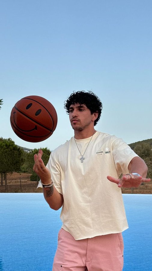 Instagram post by @sebmelrose for Smiley. Caption reads: [...] 🙂 

Amazing trip to Ibiza wearing @smiley....