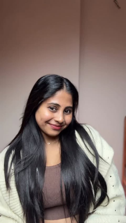 Instagram post by @amruthabhupathiraju for BBlunt. Caption reads: Comment down for links ❤️✨
Gel stick :....