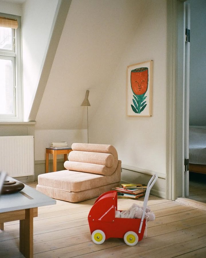 Instagram post by @frejabakjosias for Wigiwama. Caption reads: Advertisement @wigiwama 🤍 
Ruth’s Flipster chair.