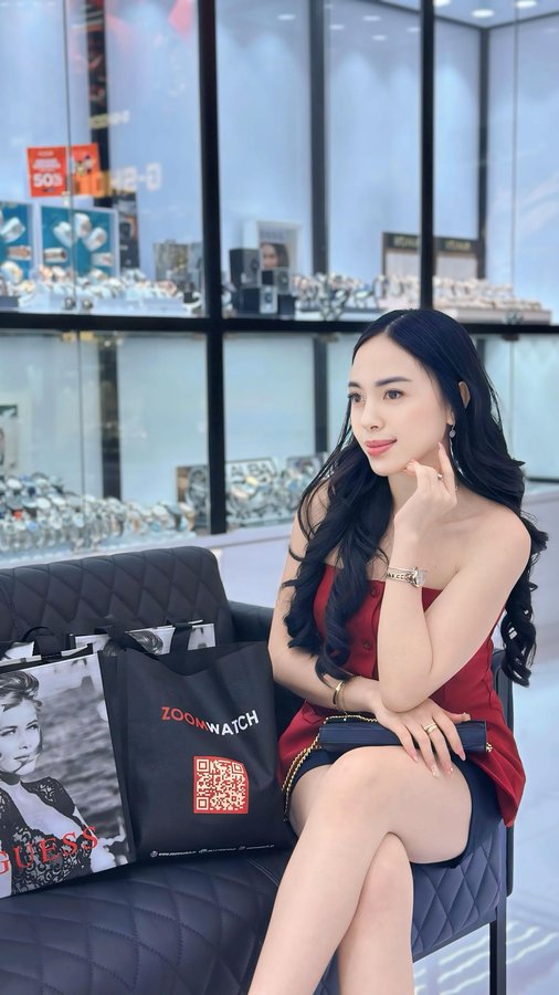 Instagram post by @claudyawongkar for GUESS Watches. Caption reads: Grand Opening ZOOMWATCH ✨
📍 Manado Town Square....