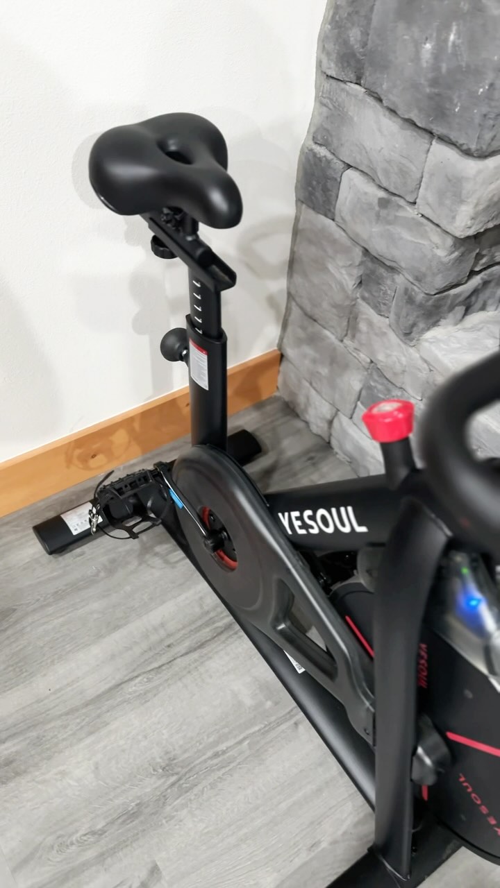 Instagram post by @kerraezgi for YESOUL FITNESS. Caption reads: Meet the YESOUL G1M Plus—your new go-to for fun,....