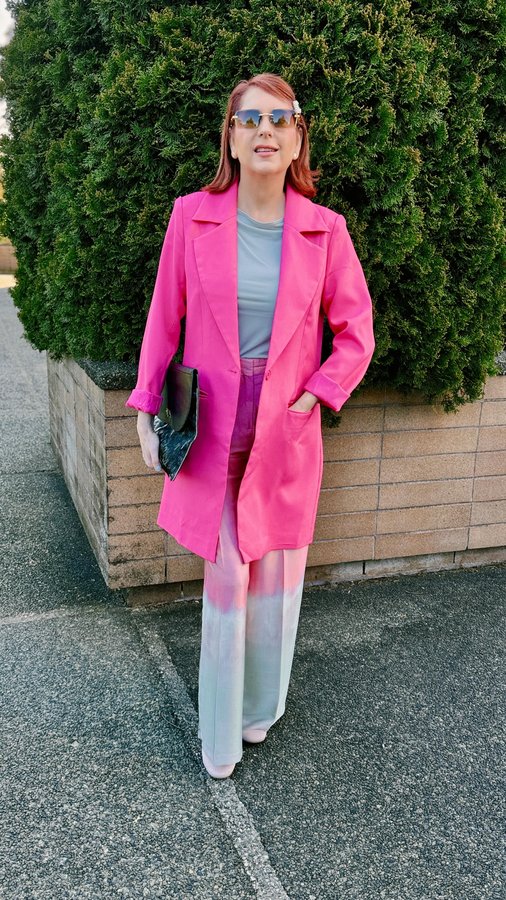 Instagram post by @rosiequinnstyle for PrettyGarden. Caption reads: [...] Blazer Jacket Long Sleeve Loose Fit....