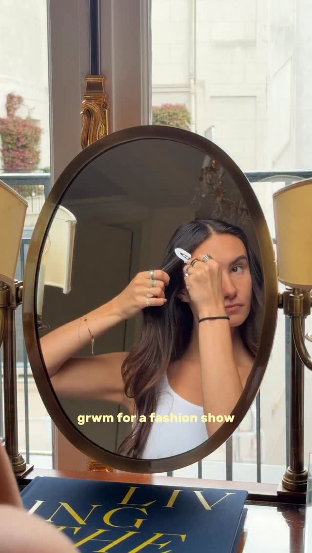 Instagram post by @cheyannecasalegno for INNBEAUTY PROJECT. Caption reads: always w/ my @innbeautyproject recharge gel....