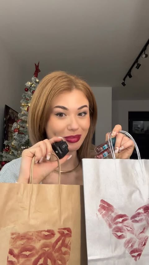 Instagram post by @tixyca for NYX Cosmetics. Caption reads: Lip koji ostaje tu i nakon poljupca?💋
Vratio se....