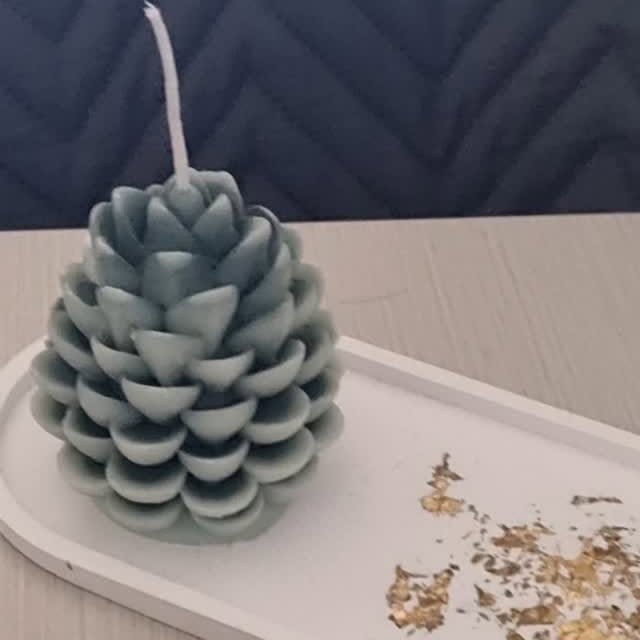 Instagram post by @sandra.isc for slashop. Caption reads: #trapunta #homedecor #homedesign #candles....