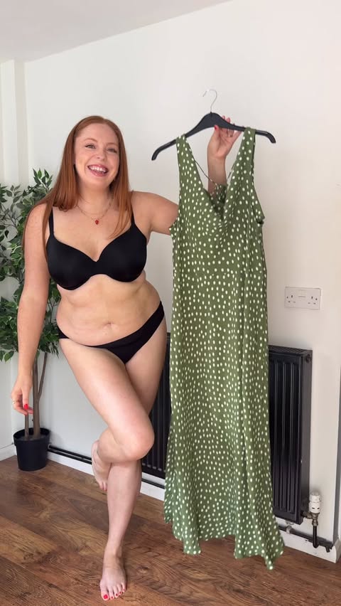 Instagram post by @thelizeditorial for Honeylove. Caption reads: [...] #shapewearbodysuit #sculptingshorts....