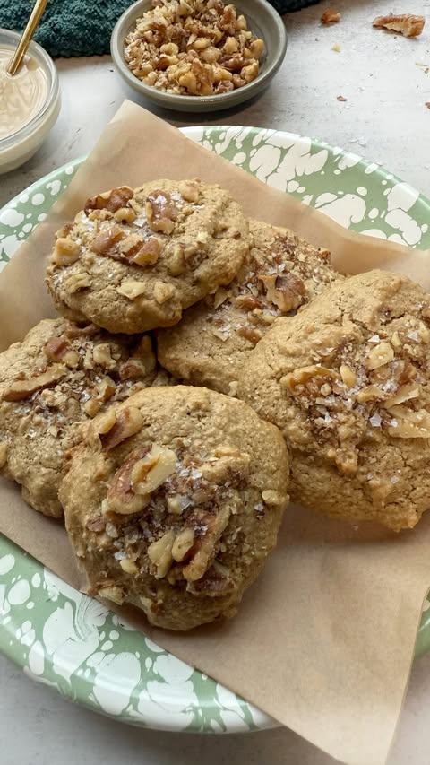 Instagram post by @veggiesandchocolate for California Walnuts. Caption reads: [...] I’ve sung the praises of California walnuts....