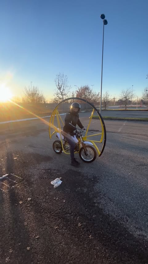 Instagram post by @alestuntrider for SHARK Helmets. Caption reads: Mi piace il nuovo giochino 🤩 - - Sponsored by....