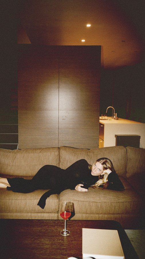 Instagram post by @shawnysander for Etienne Aigner AG. Caption reads: Anzeige - Come with me to a dreamy countryside....