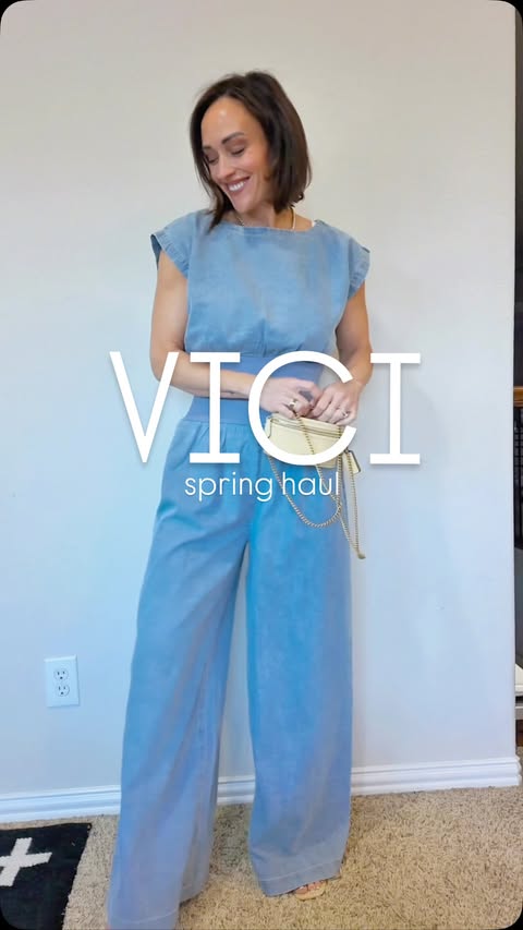 Instagram post by @fittabulouslife for Vici Collection. Caption reads: New spring finds at @vici all 40% off with code....