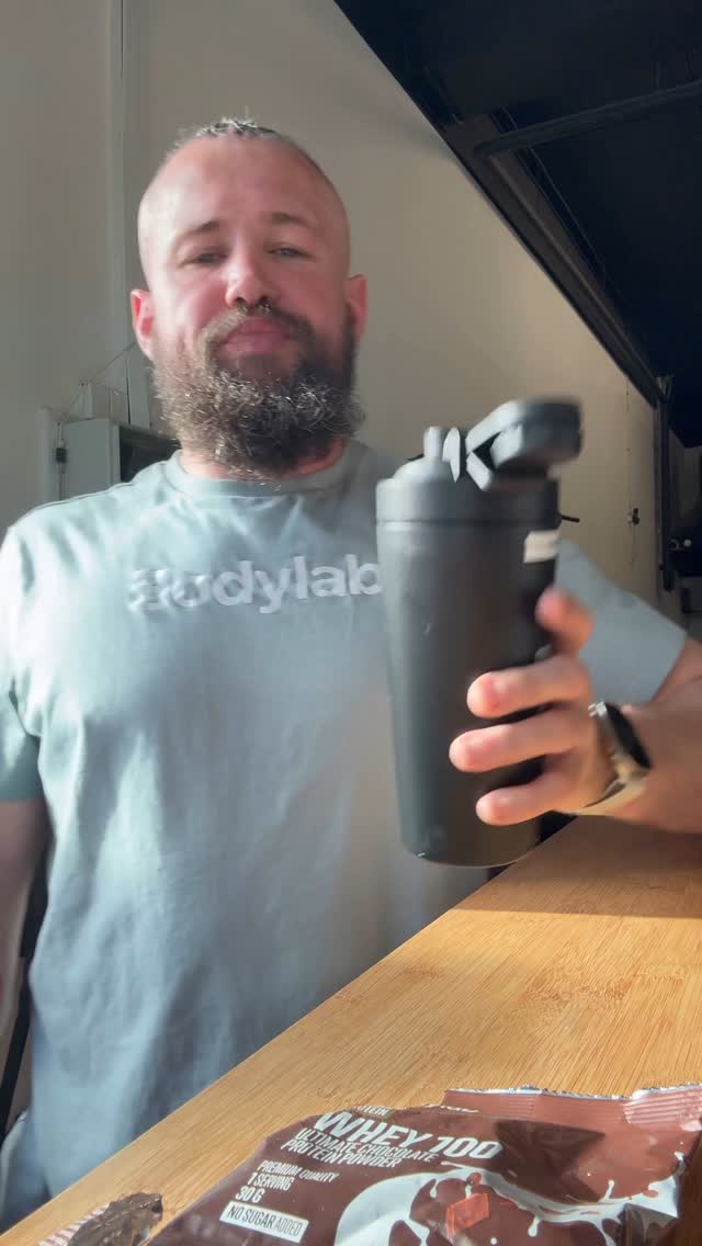 Instagram post by @dalbymma for Bodylab. Caption reads: This is a day with me showing how and what....