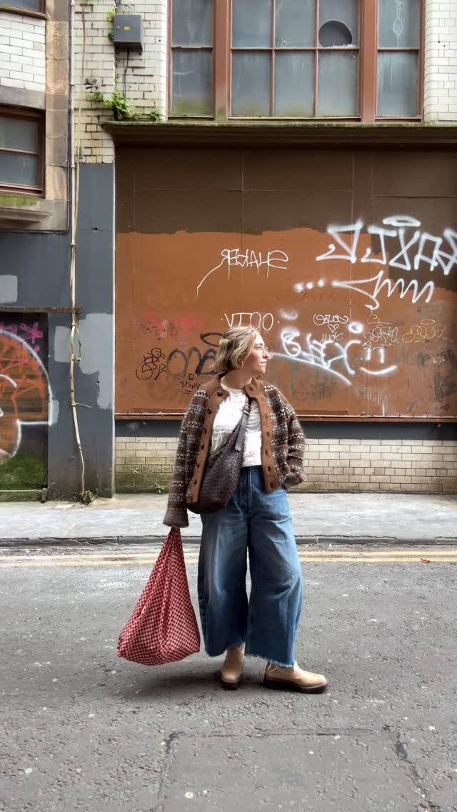 Instagram post by @whatabbeywore for BAGGU. Caption reads: [...] lil Edinburgh morning wearing @sezane,....