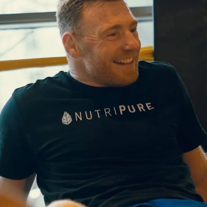 Instagram post by @clerget_axel for Nutripure. Caption reads: L’essentiel avec @nutripurefr 💪🏻 

Lien en bio..