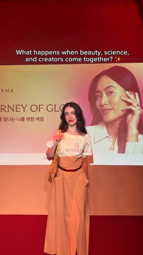 Instagram post by @elita.hsrv for Exprive. Caption reads: [...] the Journey of Glow event hosted by....