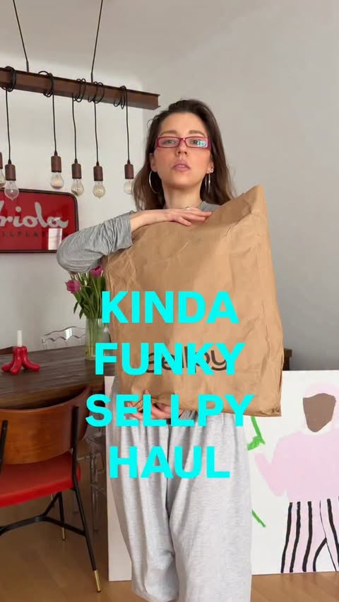 Instagram post by @marinanearby for Sellpy. Caption reads: obsessed with sellpy rn ⭐️🥹 use my code....