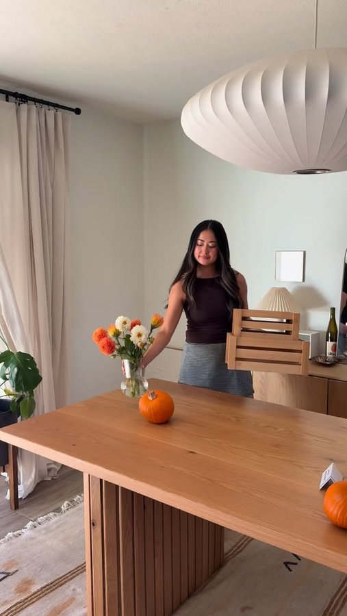 Instagram post by @the.orange.home for Chinet. Caption reads: Friendsgiving episode 5 - serving it up with....