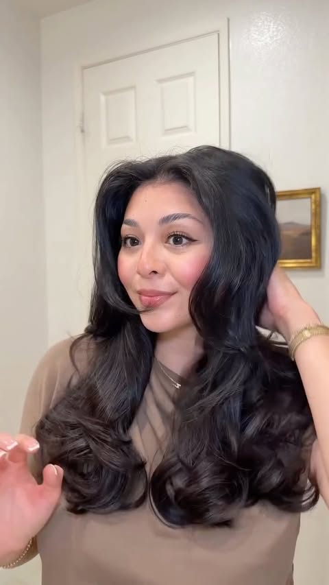 Instagram post by @edithxbellaa for Kristin Ess Hair. Caption reads: [...] with a little gloss up ✨ used the....