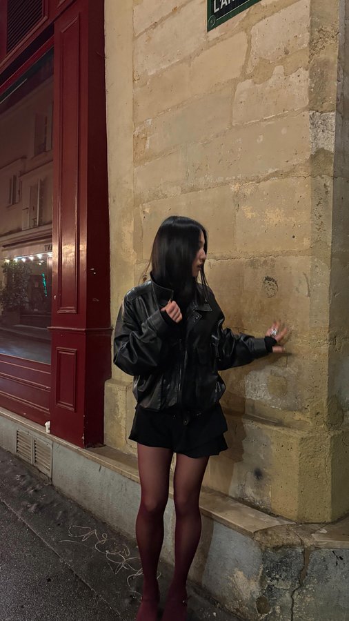 Instagram post by @seohee.lee for Molton Brown. Caption reads: Couldn’t think of a better way to spend my....