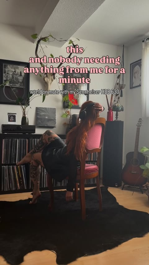 Instagram post by @thefoxandthesquirrel for Sennheiser. Caption reads: [...] taking a moment for myself with the....