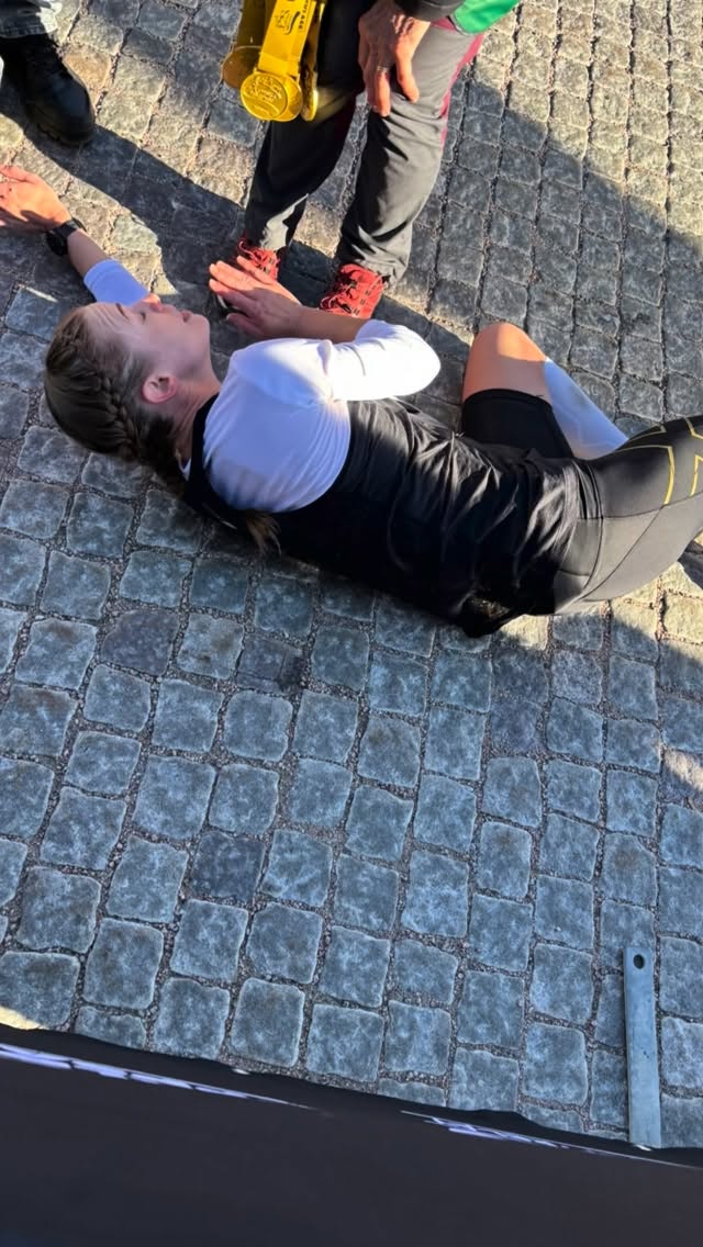 Instagram post by @jhedbys for 2XU. Caption reads: What the last painful 100’s of meters in a....