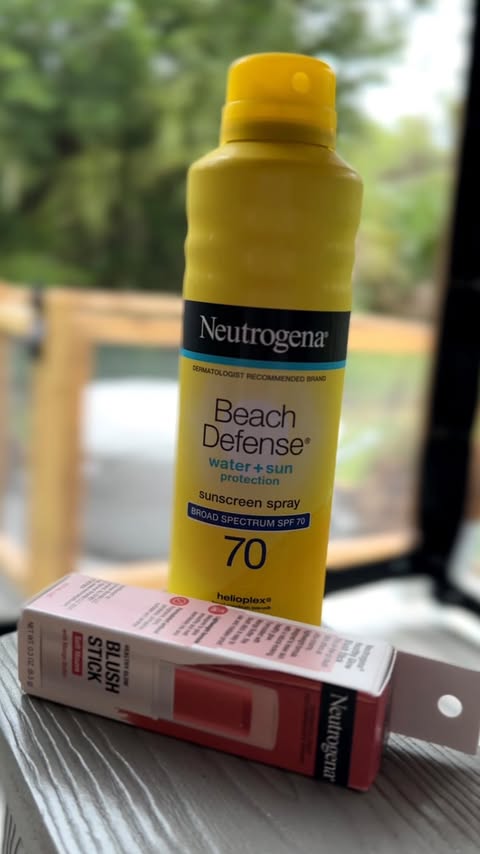 Instagram post by @acoolmomoftwo for Neutrogena. Caption reads: [...] my must-haves for every adventure.....