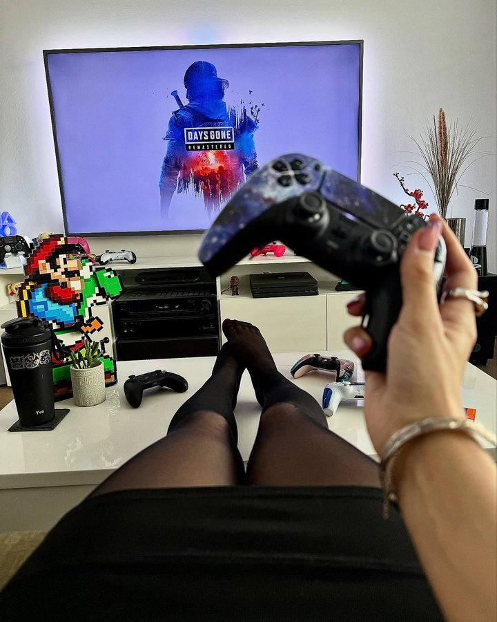 Instagram post by @yve.gaming for PlayStation DACH. Caption reads: Anzeige - Ad | I loved it in 2019 and still do it!....