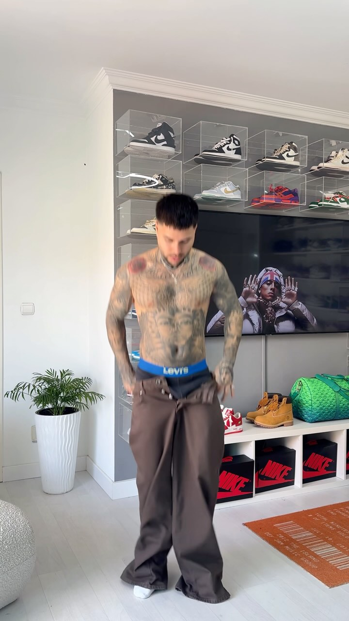 Instagram post by @gonolivier for Cernucci. Caption reads: Spring is here 🫰🏼outfit from @cernucci....