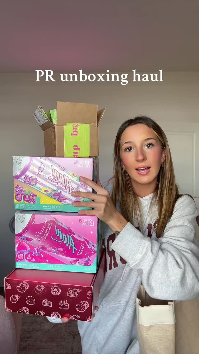 Instagram post by @thesidneyjewel for Cake Beauty. Caption reads: [...] @paintlabco @alaninutrition @cakebeauty....