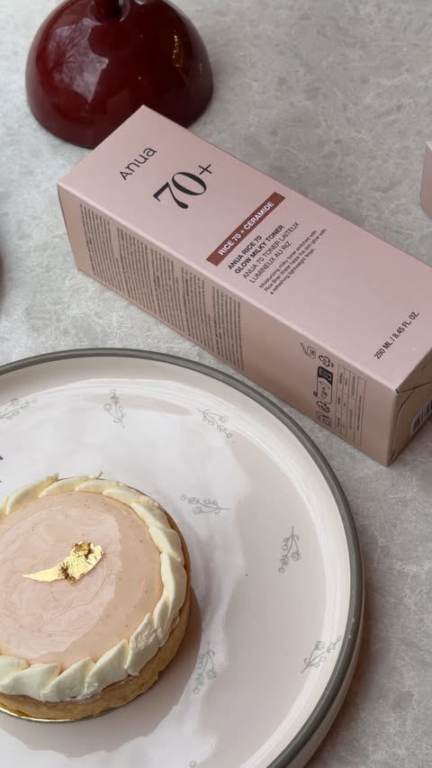 Instagram post by @abbeysadleir for EL&N London. Caption reads: ad free skincare? sign me up! head to @elan_cafe....