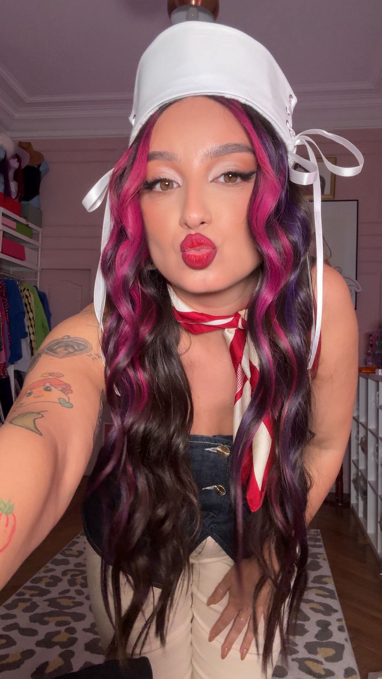 Instagram post by @mariazvinca for Fashion Days. Caption reads: GRWM prieteni pentru @digitaldivasro ✨
M-a coafat....