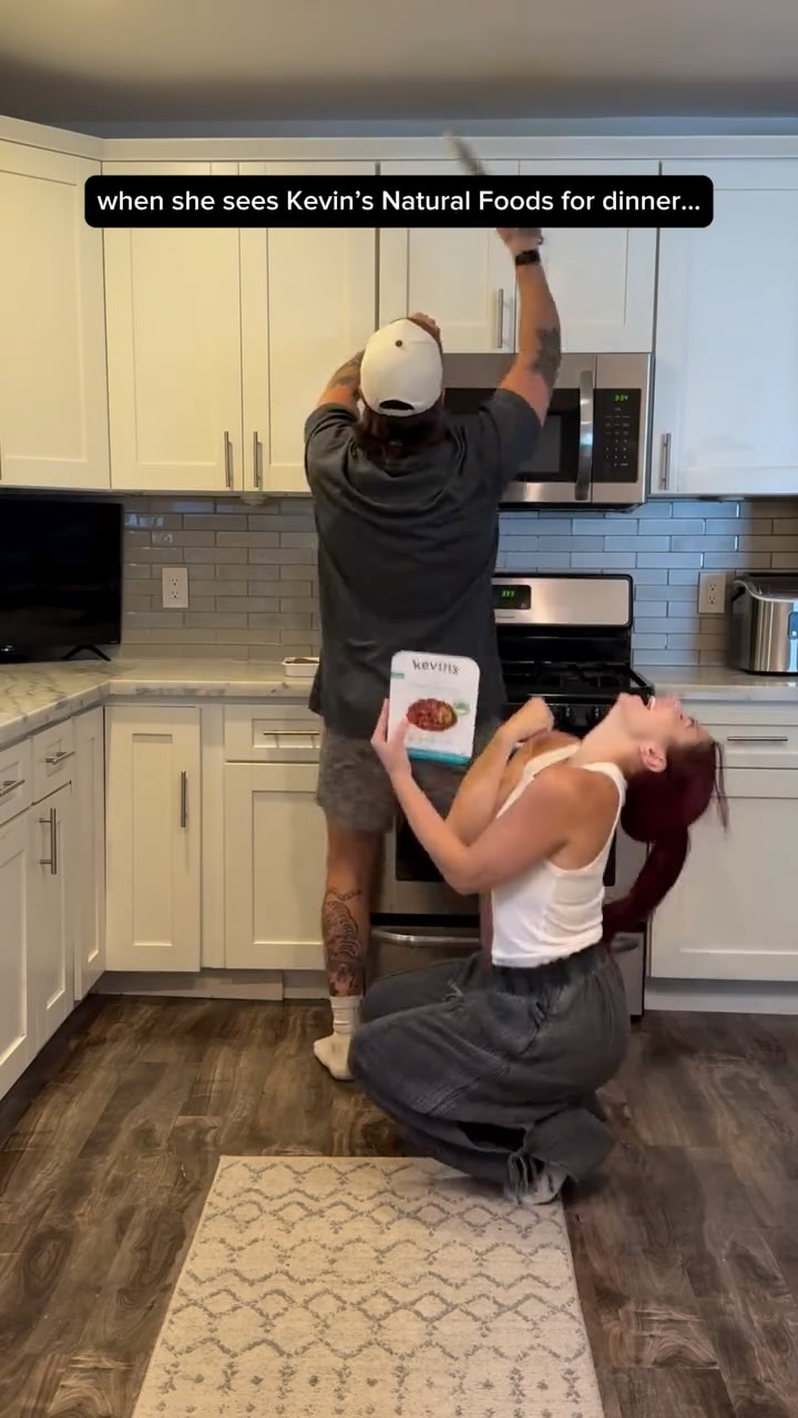 Instagram post by @kaileyandtrav for Kevins Natural Foods. Caption reads: A meal that makes you move💃
Ready in 5. Gone in....