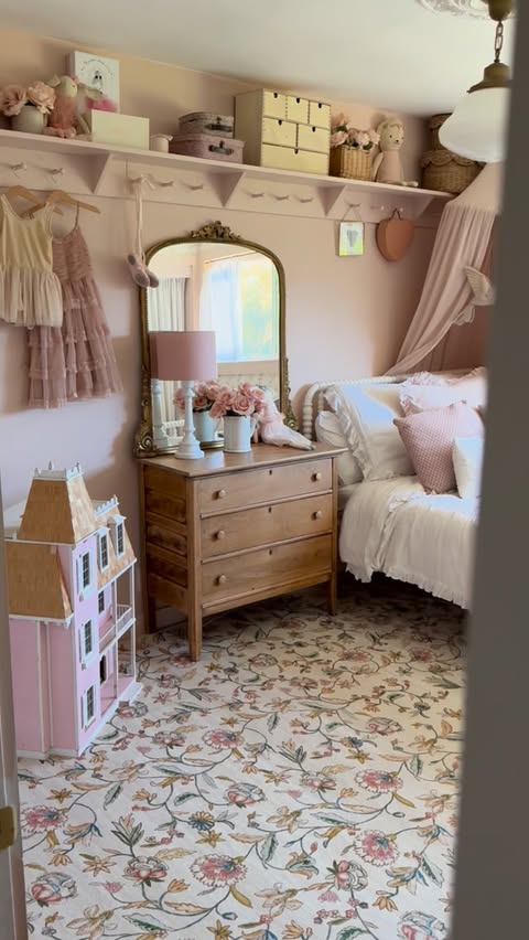 Instagram post by @hannahslittlecottage for Tumble Circus. Caption reads: Ordered two different styles from @tumblerugs....