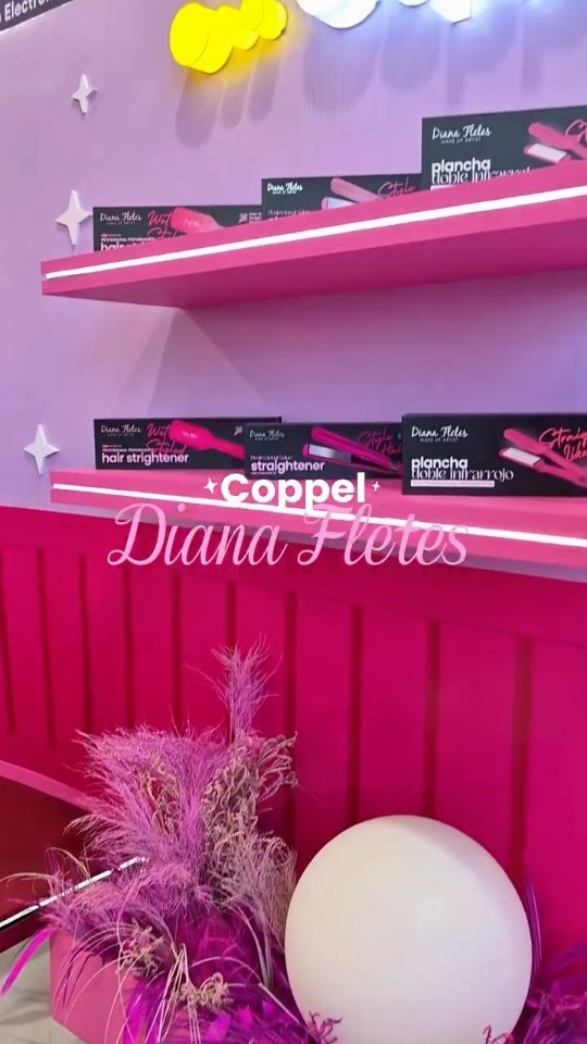 Instagram post by @lessliemaciel for Coppel. Caption reads: Una mañana muy rosa junto a @dianafletess y....