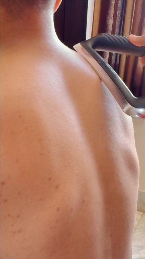 Instagram post by @physios_healing_touch for Achedaway. Caption reads: HEATED MUSCLE SCRAPER from Achedaway ✨

I have....