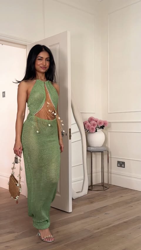 Instagram post by @sheeeeoo for Fashion Nova. Caption reads: These @FashionNova dresses are giving suitcase....