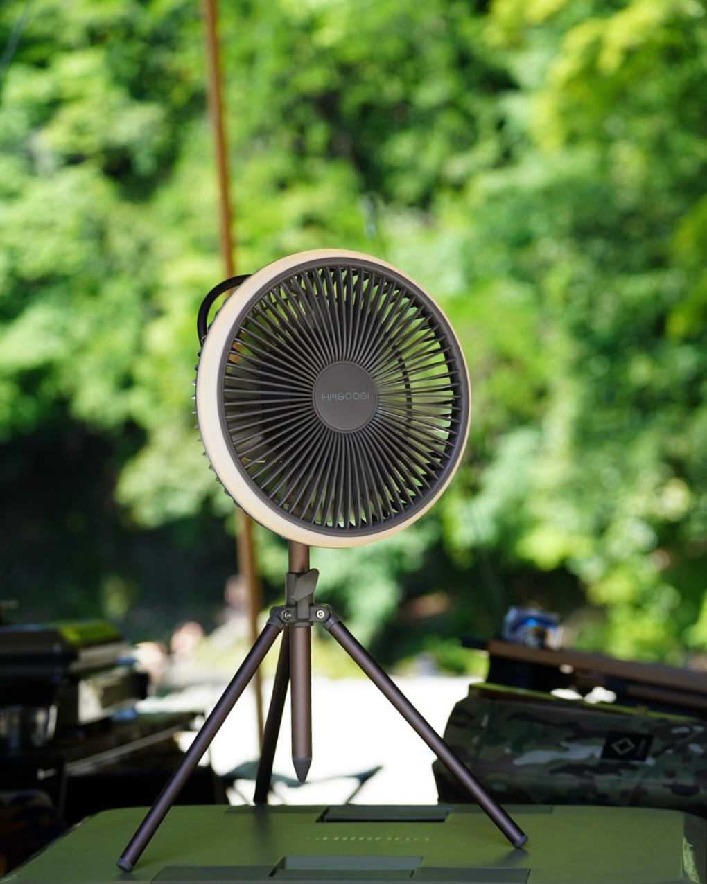 Instagram post by @kensuke.7.3 for HAGOOGI. Caption reads: @hagoogi_official さんにキャンプで使えるHAGOOGI....