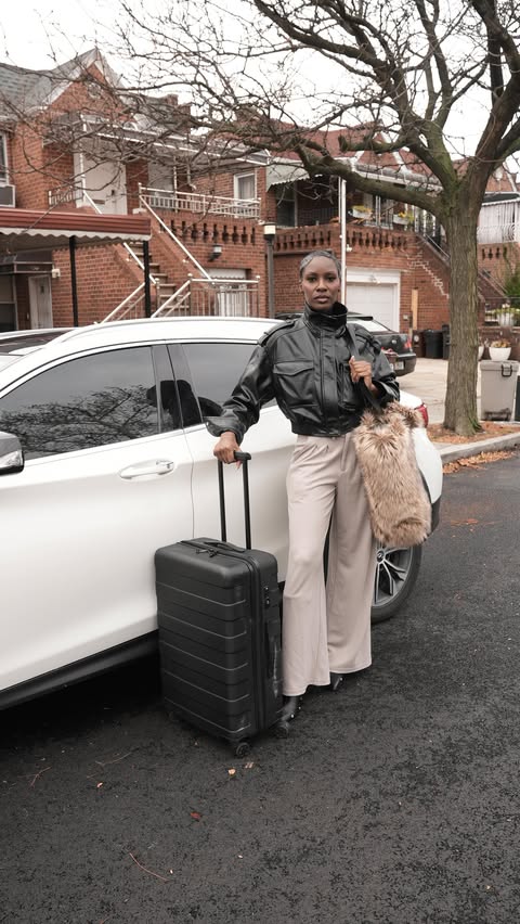 Instagram post by @ohwawa_ for Turo. Caption reads: Heading back to VA for the holidays and I refuse....