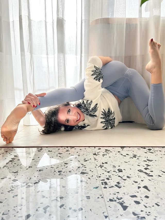 Instagram post by @syoghina for Shein. Caption reads: Black Friday: L’occasione perfetta per rinnovare....