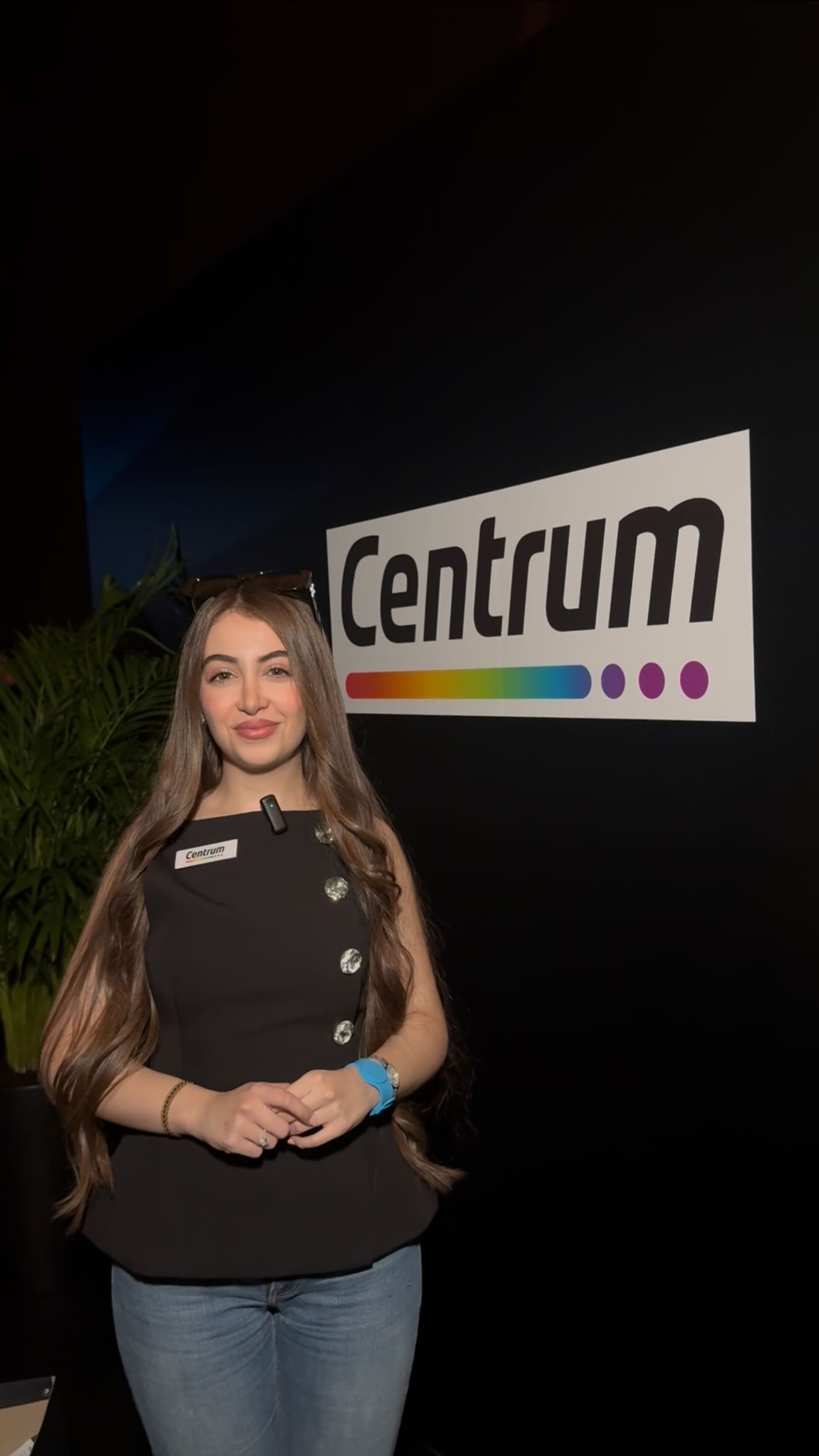 Instagram post by @ph.zee for Noon. Caption reads: you should definitely visit the Vitamin See booth....