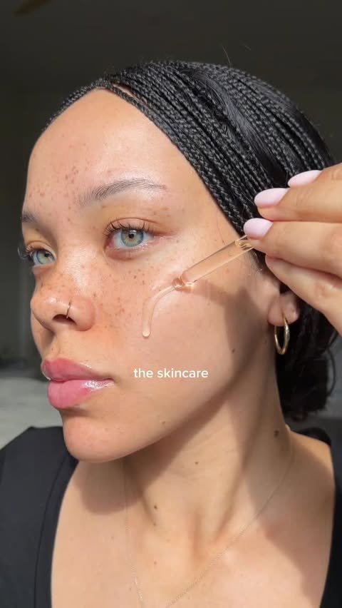 Instagram post by an influencer for As I Am. Caption reads: [...] vs the skincare ✨ using the @asiamnaturally....